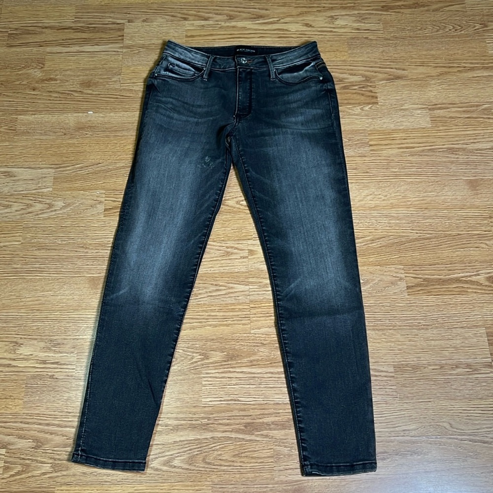 Black Orchid black stone washed jeans size 28 inseam is 26.5”   A567